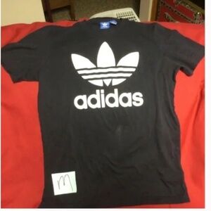 ADIDAS tshirt